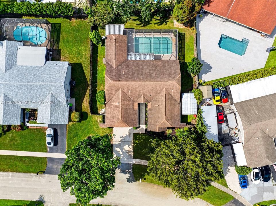 En Venta: $789,000 (5 camas, 3 baños, 2047 Pies cuadrados)
