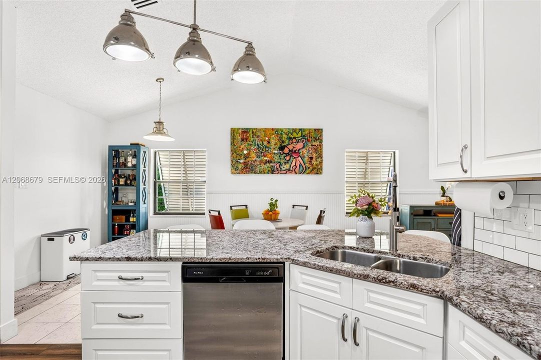 En Venta: $789,000 (5 camas, 3 baños, 2047 Pies cuadrados)