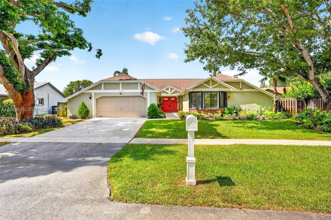 En Venta: $789,000 (5 camas, 3 baños, 2047 Pies cuadrados)