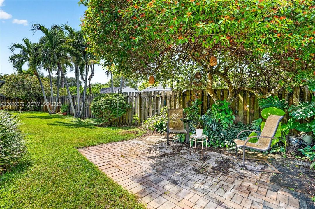 En Venta: $789,000 (5 camas, 3 baños, 2047 Pies cuadrados)