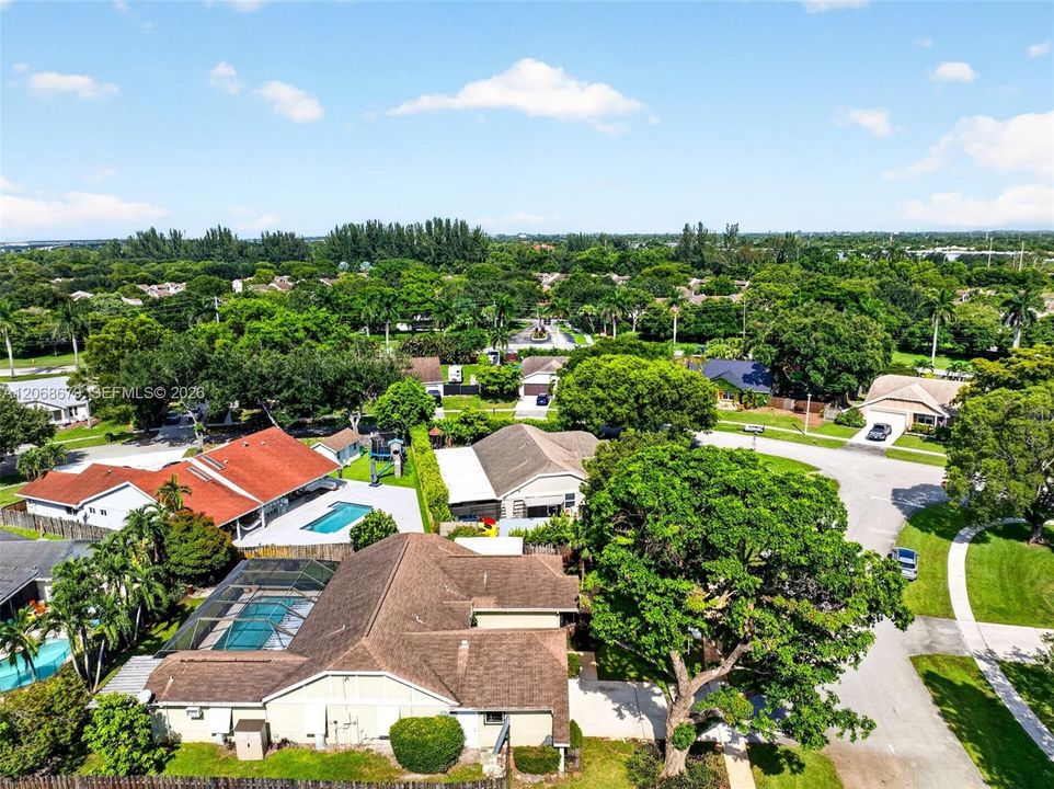 En Venta: $789,000 (5 camas, 3 baños, 2047 Pies cuadrados)
