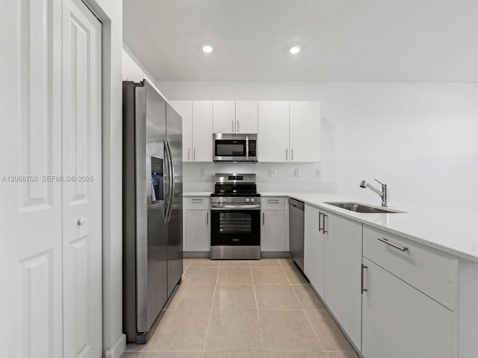 En Renta: $2,450 (3 camas, 2 baños, 1483 Pies cuadrados)
