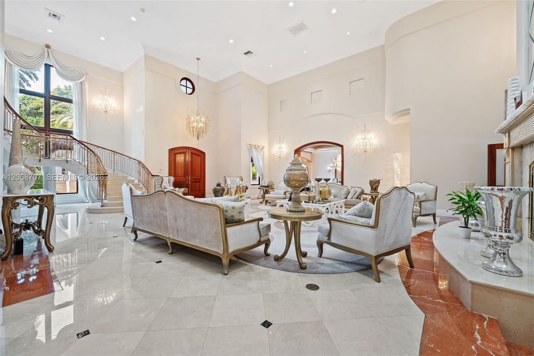 For Sale: $16,900,000 (7 beds, 8 baths, 11190 Square Feet)