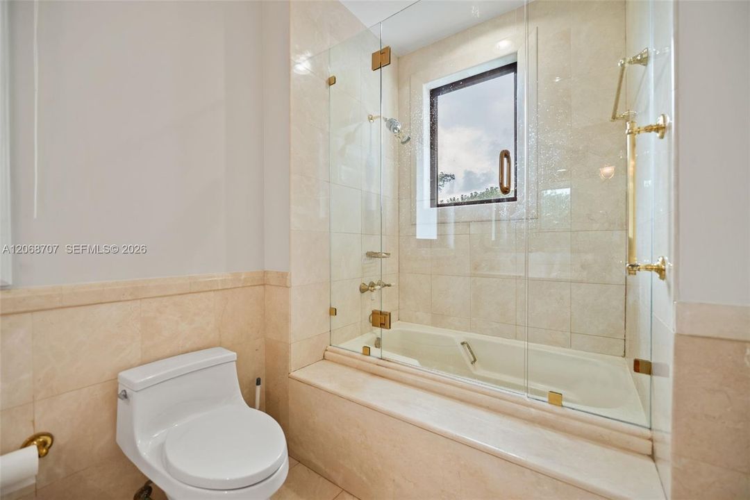 For Sale: $16,900,000 (7 beds, 8 baths, 11190 Square Feet)