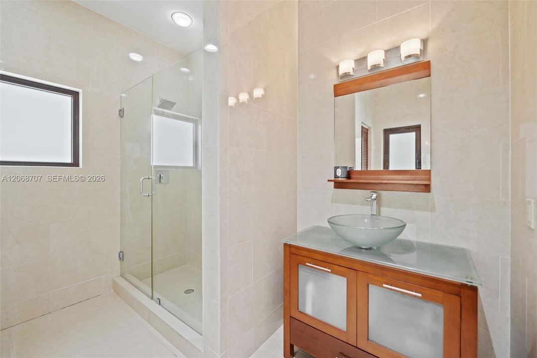 For Sale: $16,900,000 (7 beds, 8 baths, 11190 Square Feet)