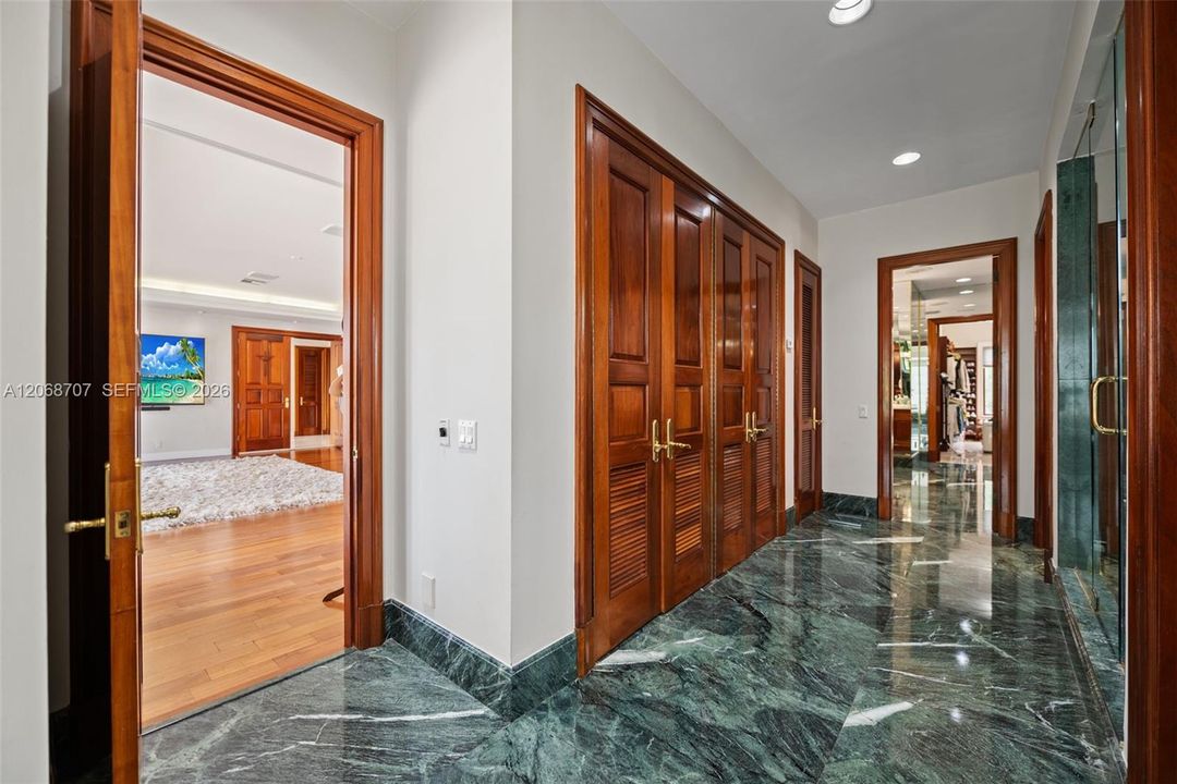 For Sale: $16,900,000 (7 beds, 8 baths, 11190 Square Feet)