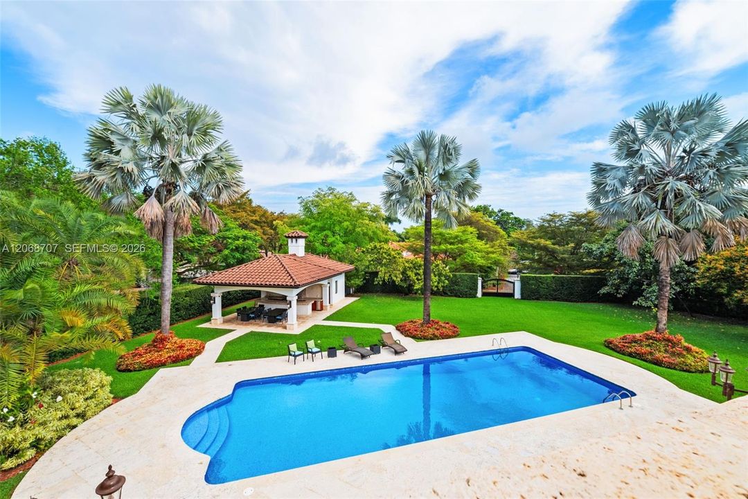 For Sale: $16,900,000 (7 beds, 8 baths, 11190 Square Feet)