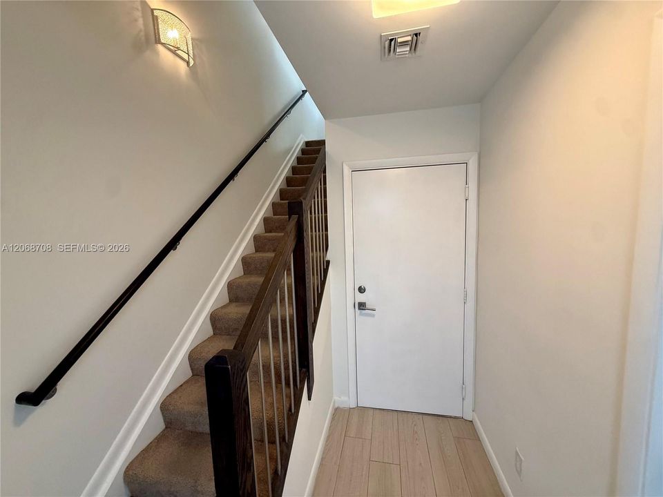 For Rent: $4,000 (3 beds, 3 baths, 40733 Square Feet)