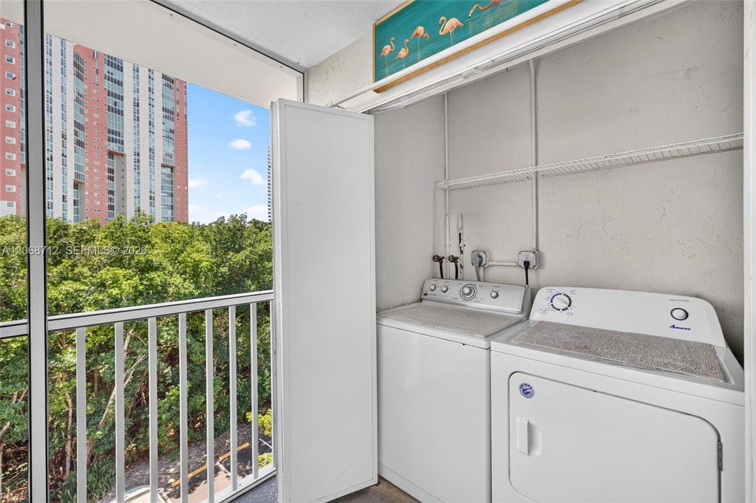 En Venta: $338,500 (3 camas, 2 baños, 1396 Pies cuadrados)