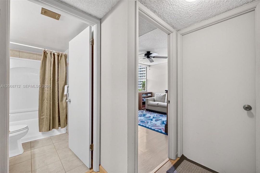2nd bedroom