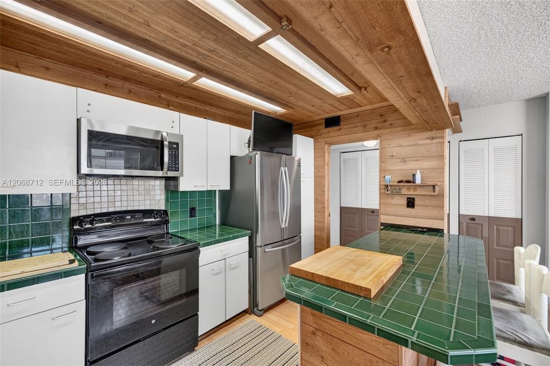 En Venta: $338,500 (3 camas, 2 baños, 1396 Pies cuadrados)