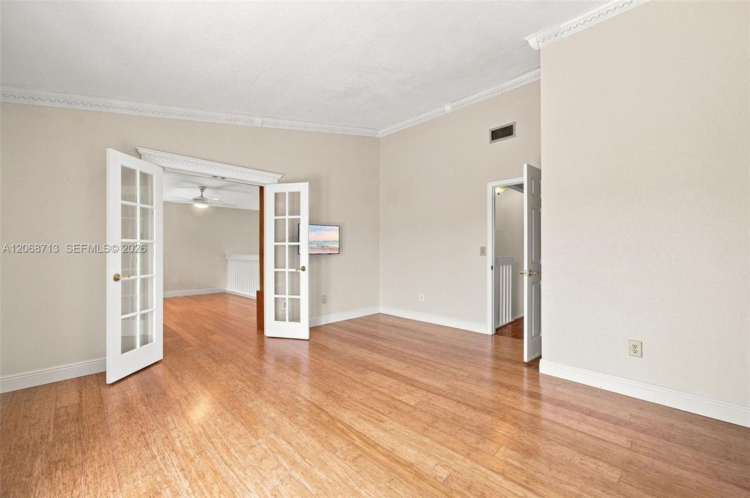 En Venta: $798,000 (3 camas, 2 baños, 1801 Pies cuadrados)