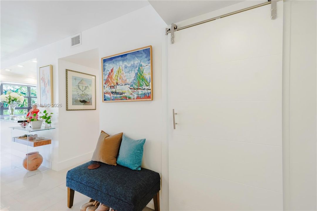 Activo con contrato: $365,000 (2 camas, 2 baños, 1130 Pies cuadrados)