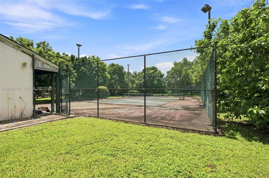 For Sale: $15,000,000 (5.00 acres)