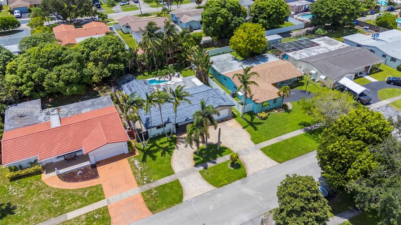 For Rent: $5,000 (3 beds, 2 baths, 1662 Square Feet)
