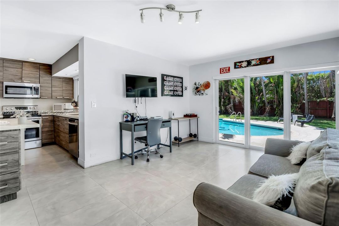 For Rent: $5,000 (3 beds, 2 baths, 1662 Square Feet)