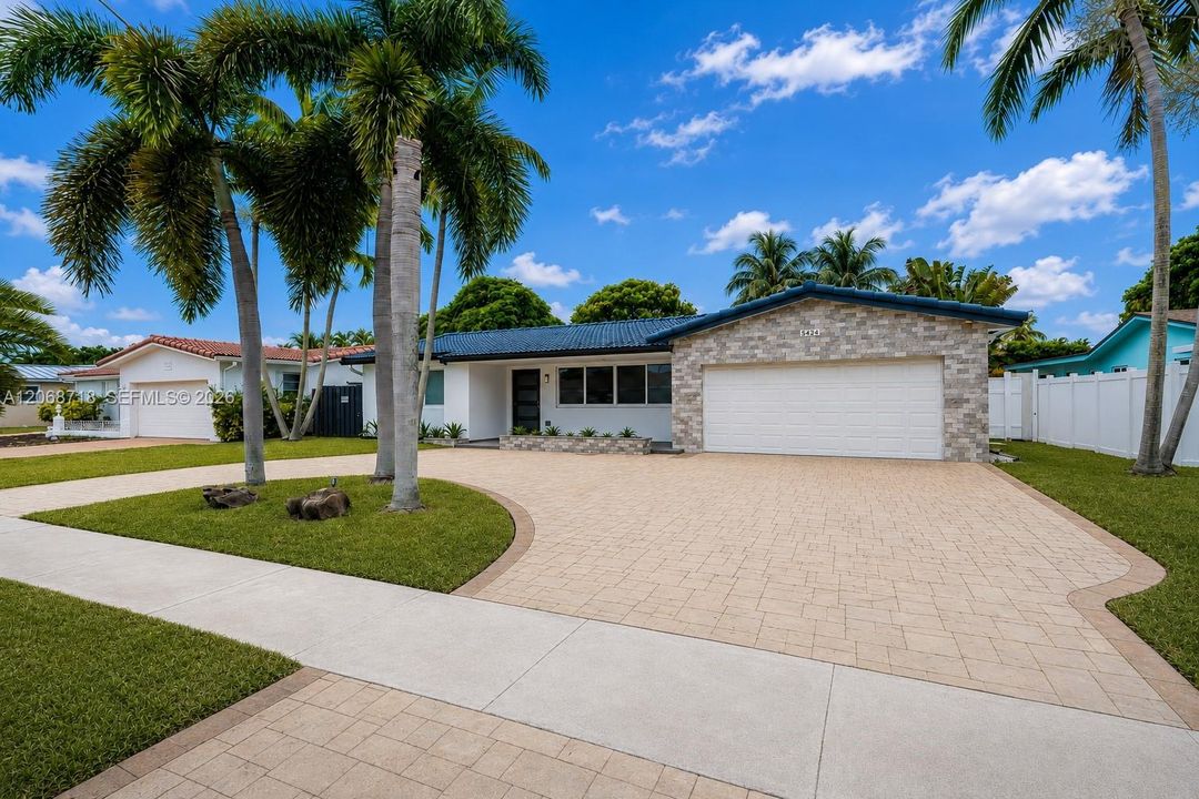 For Rent: $5,000 (3 beds, 2 baths, 1662 Square Feet)