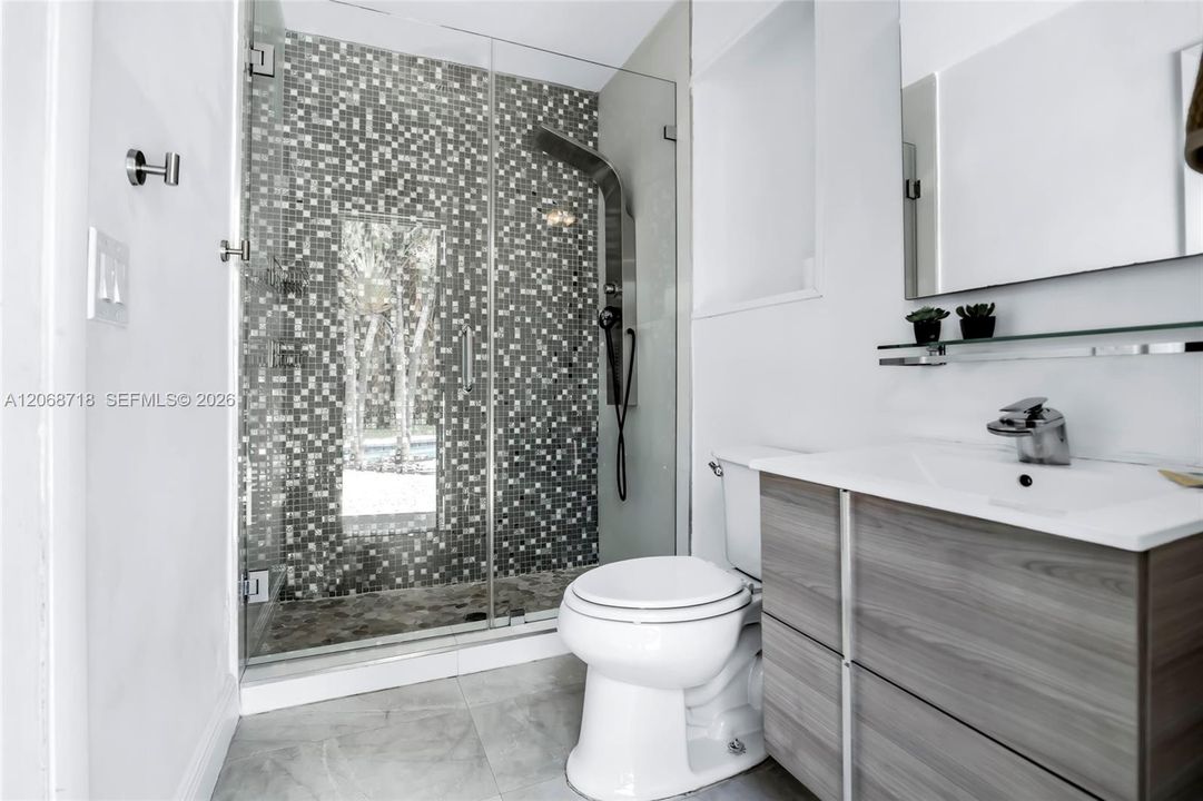 For Rent: $5,000 (3 beds, 2 baths, 1662 Square Feet)
