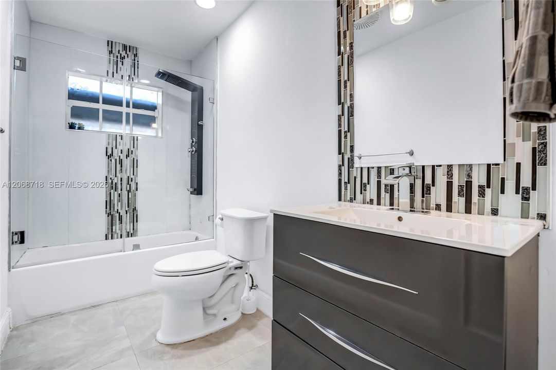 For Rent: $5,000 (3 beds, 2 baths, 1662 Square Feet)