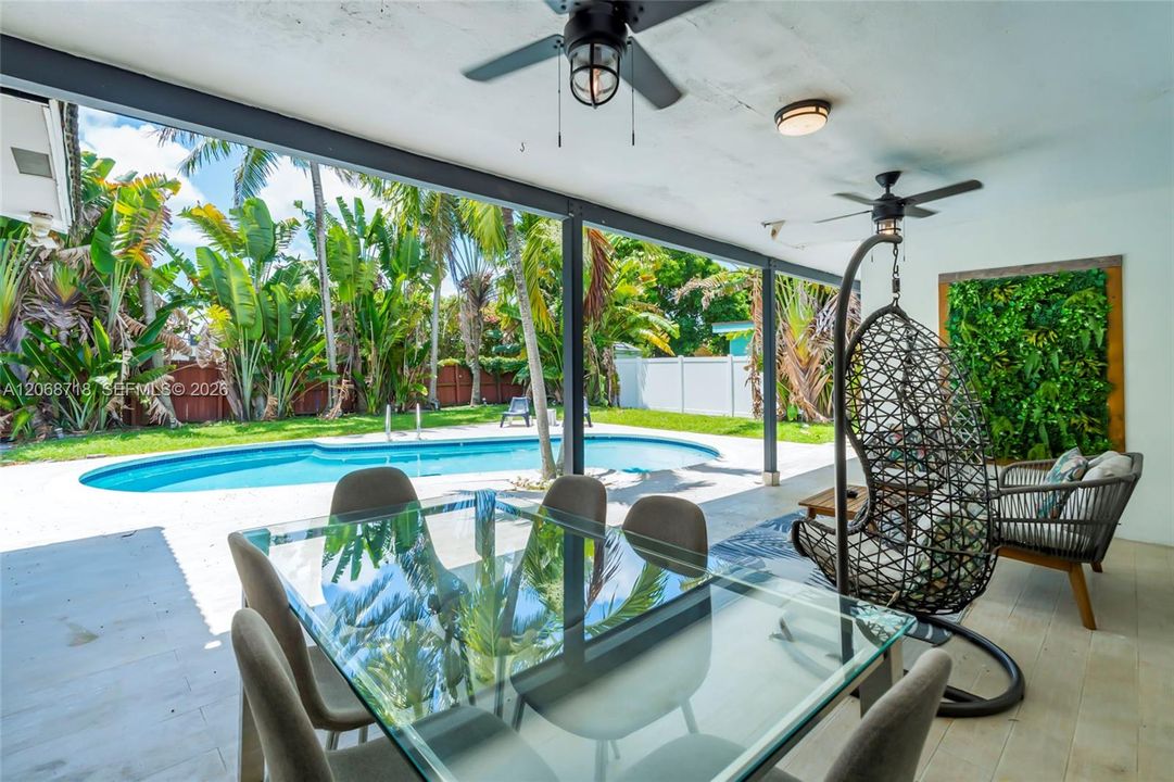 For Rent: $5,000 (3 beds, 2 baths, 1662 Square Feet)