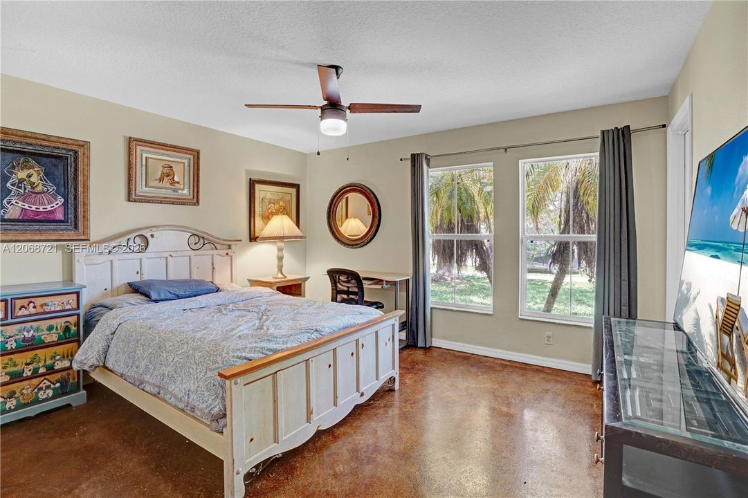 For Sale: $395,000 (3 beds, 2 baths, 1809 Square Feet)