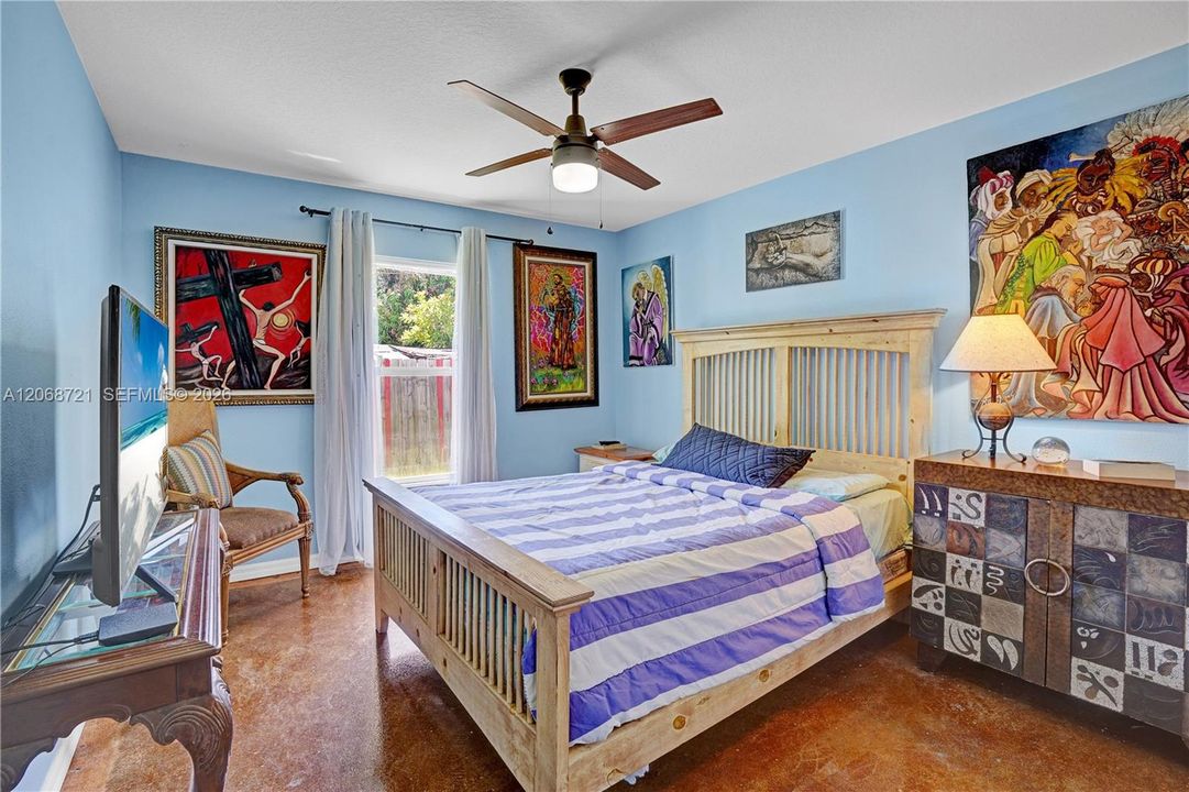 For Sale: $395,000 (3 beds, 2 baths, 1809 Square Feet)