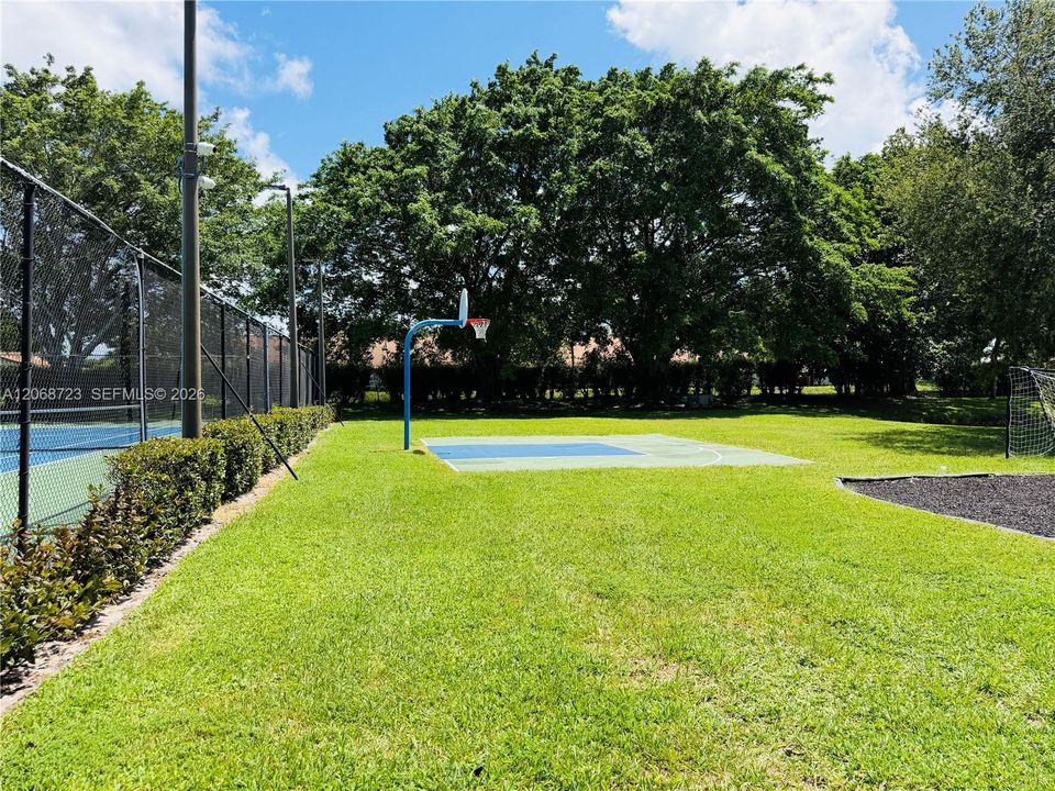 For Sale: $415,000 (3 beds, 2 baths, 1480 Square Feet)