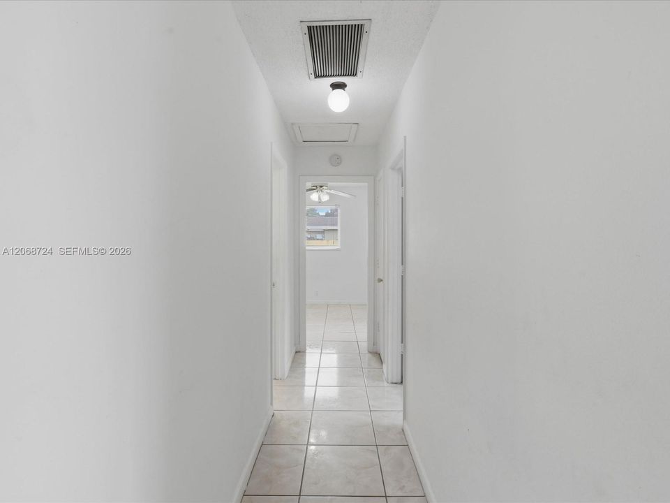 Activo con contrato: $500,000 (0 camas, 0 baños, 1929 Pies cuadrados)