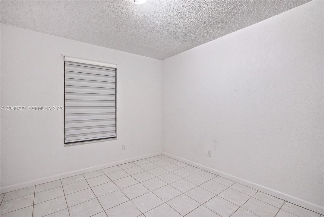 For Sale: $425,000 (3 beds, 2 baths, 1196 Square Feet)