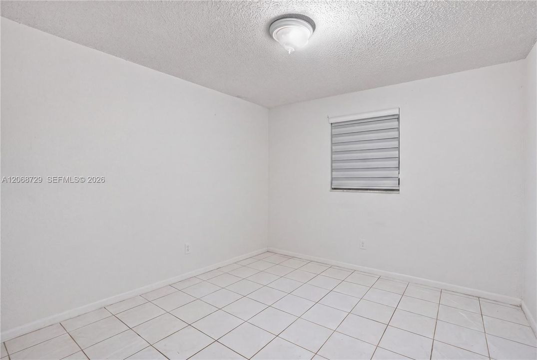 For Sale: $425,000 (3 beds, 2 baths, 1196 Square Feet)