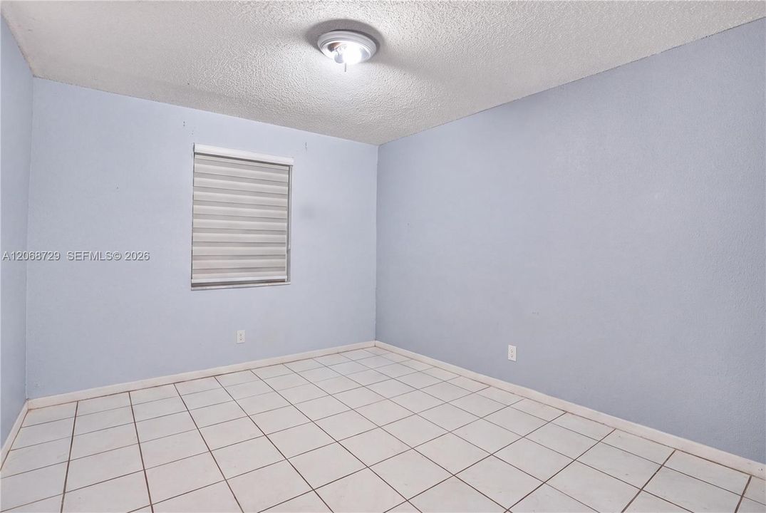 For Sale: $425,000 (3 beds, 2 baths, 1196 Square Feet)