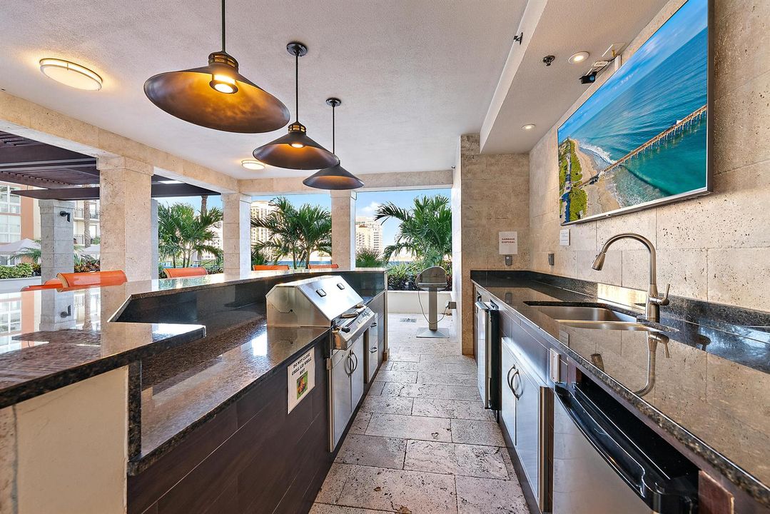 Outdoor Kitchen