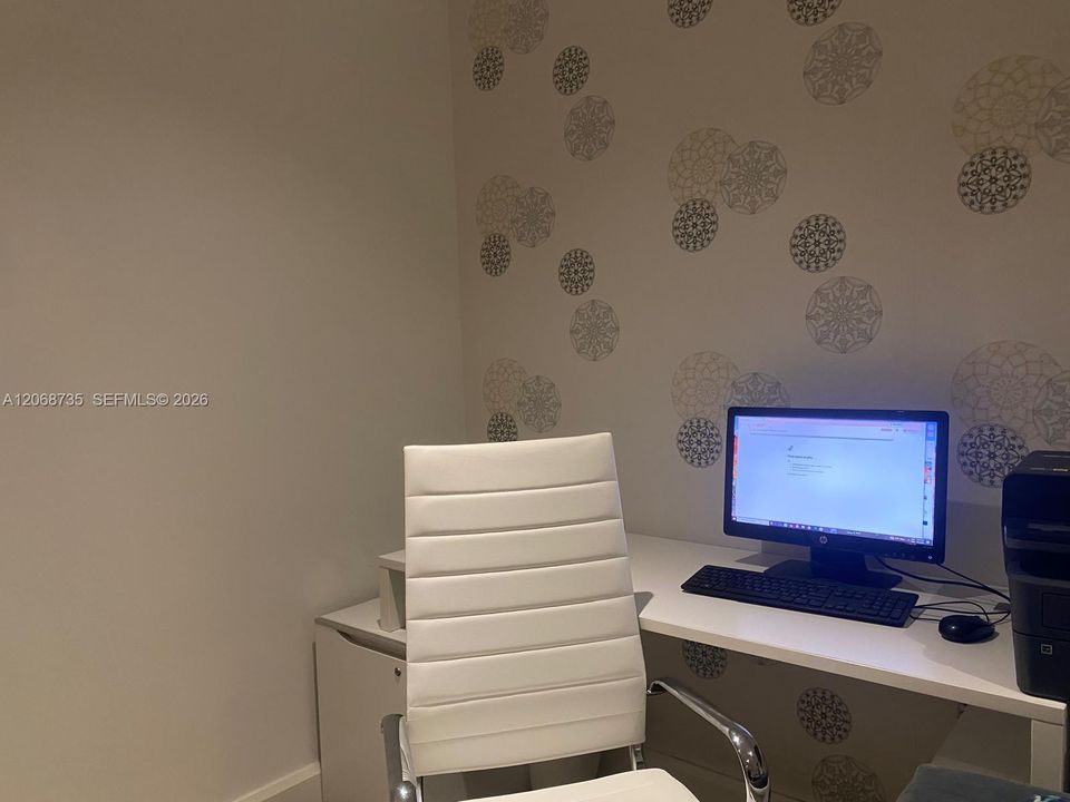 В аренду: $4,650 (2 спален, 2 ванн, 1289 Квадратных фут)