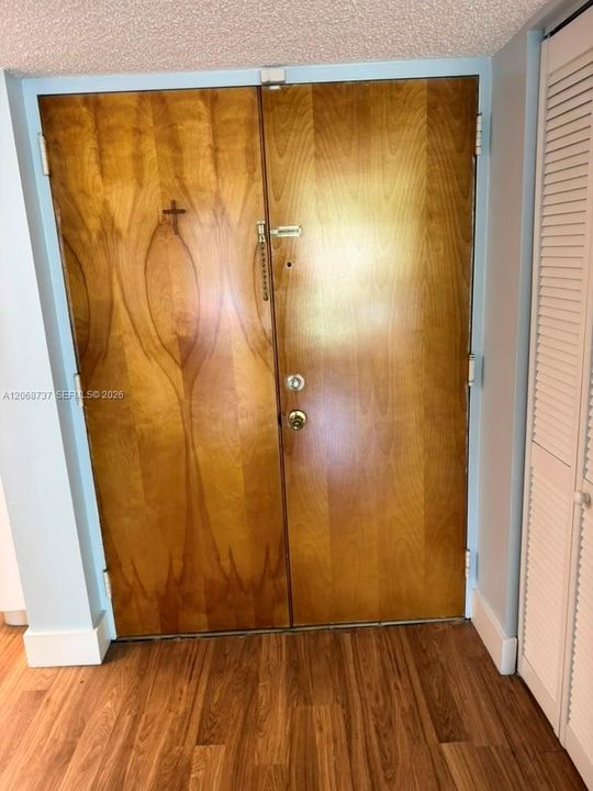 For Sale: $239,886 (2 beds, 2 baths, 898 Square Feet)