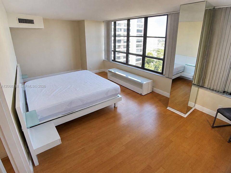 For Sale: $460,000 (2 beds, 2 baths, 1780 Square Feet)