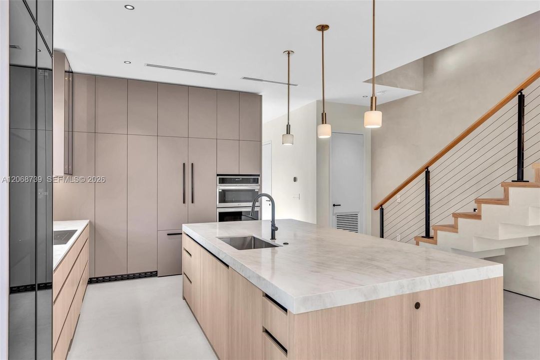 For Sale: $1,779,000 (4 beds, 4 baths, 2736 Square Feet)