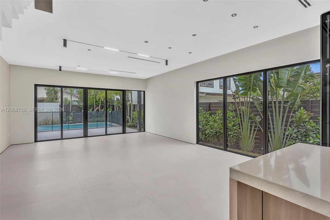 For Sale: $1,779,000 (4 beds, 4 baths, 2736 Square Feet)