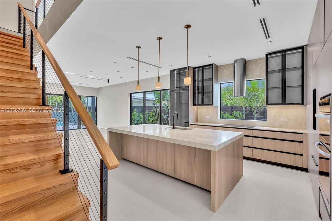 For Sale: $1,779,000 (4 beds, 4 baths, 2736 Square Feet)