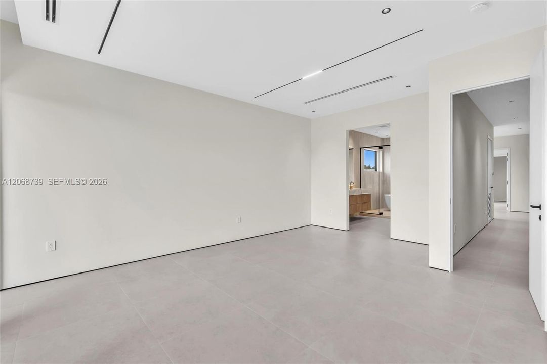 For Sale: $1,779,000 (4 beds, 4 baths, 2736 Square Feet)
