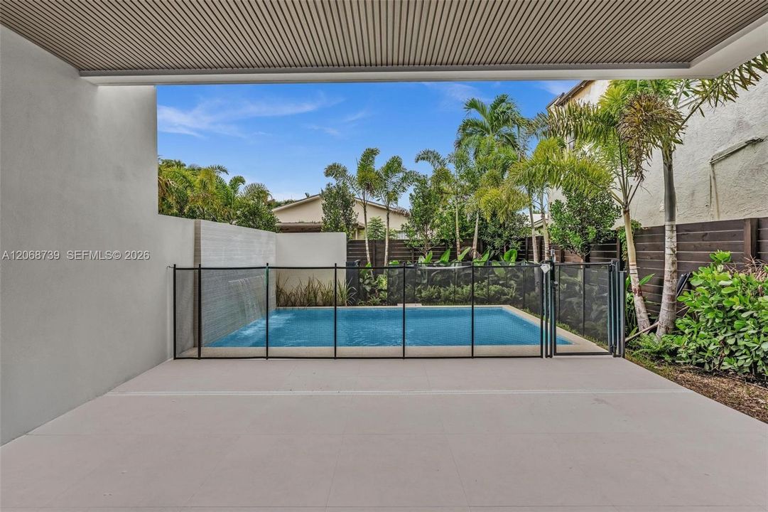 For Sale: $1,779,000 (4 beds, 4 baths, 2736 Square Feet)