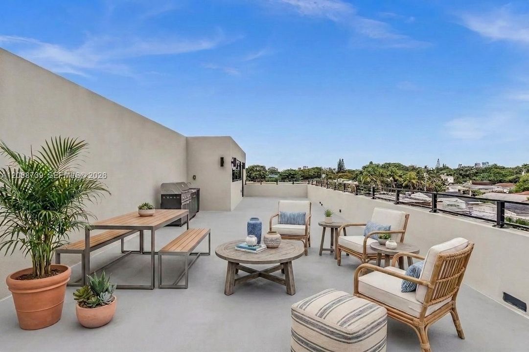 For Sale: $1,779,000 (4 beds, 4 baths, 2736 Square Feet)