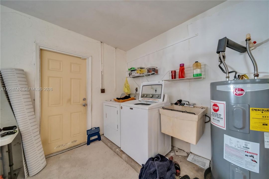 For Sale: $450,000 (0 beds, 0 baths, 2624 Square Feet)