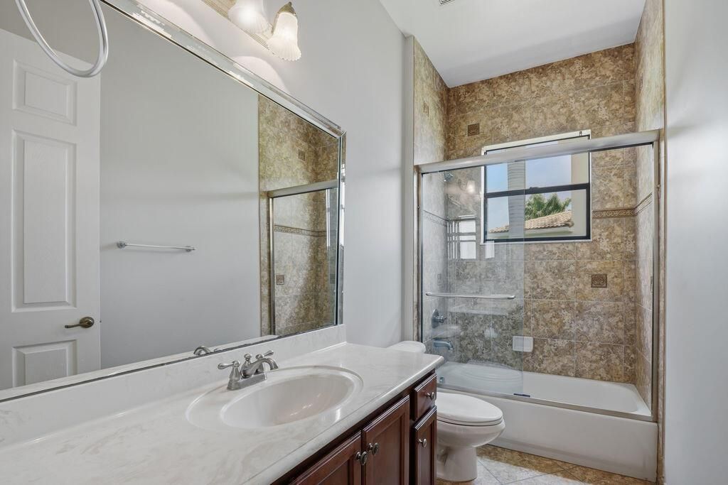 2nd Bathroom Level 1