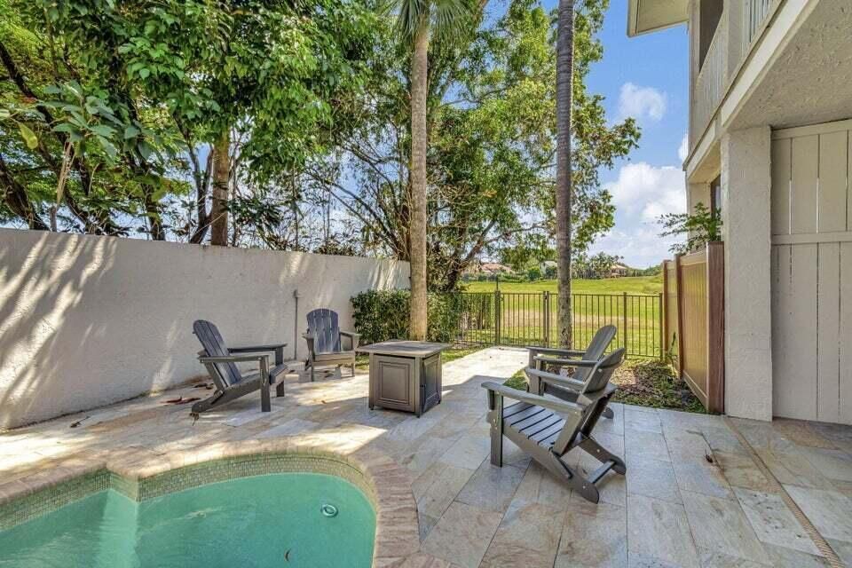 FIRE PIT