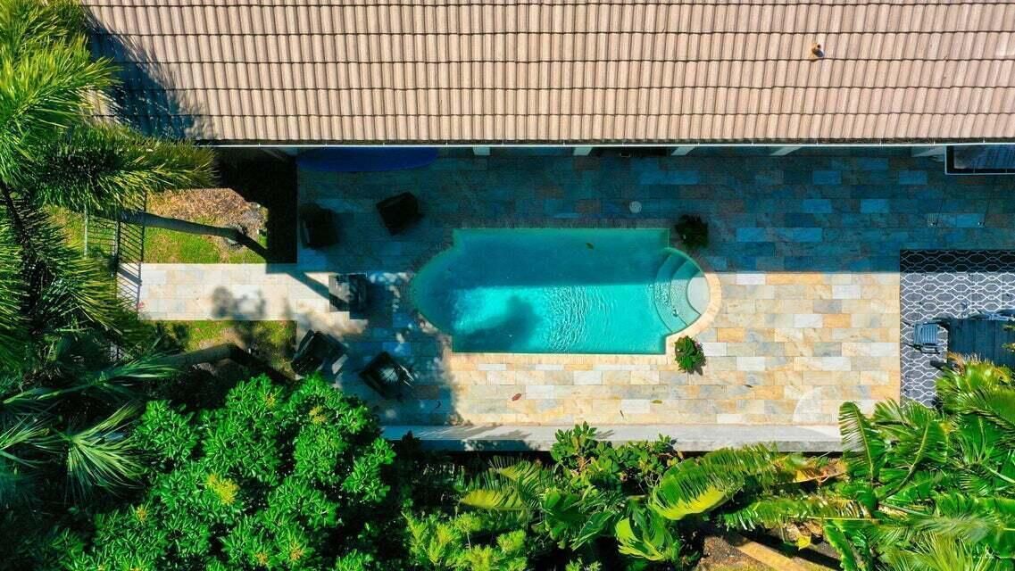 POOL ARIAL