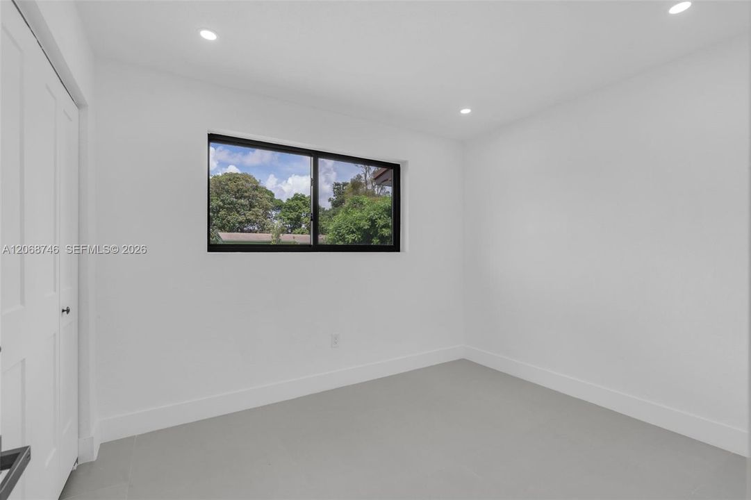 For Sale: $665,000 (3 beds, 3 baths, 1965 Square Feet)