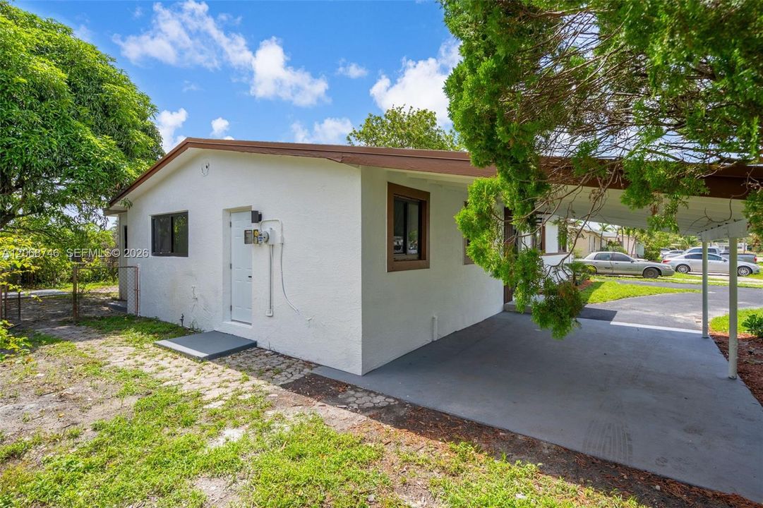 For Sale: $665,000 (3 beds, 3 baths, 1965 Square Feet)