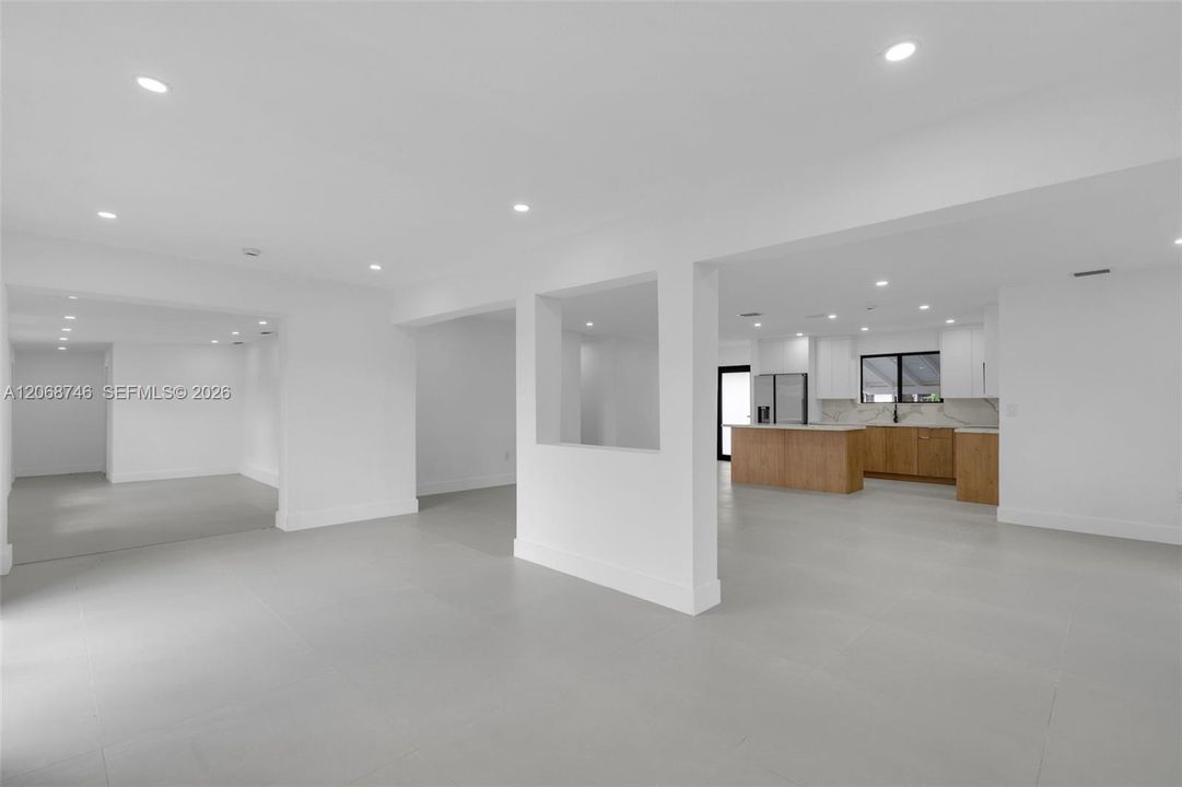 For Sale: $665,000 (3 beds, 3 baths, 1965 Square Feet)