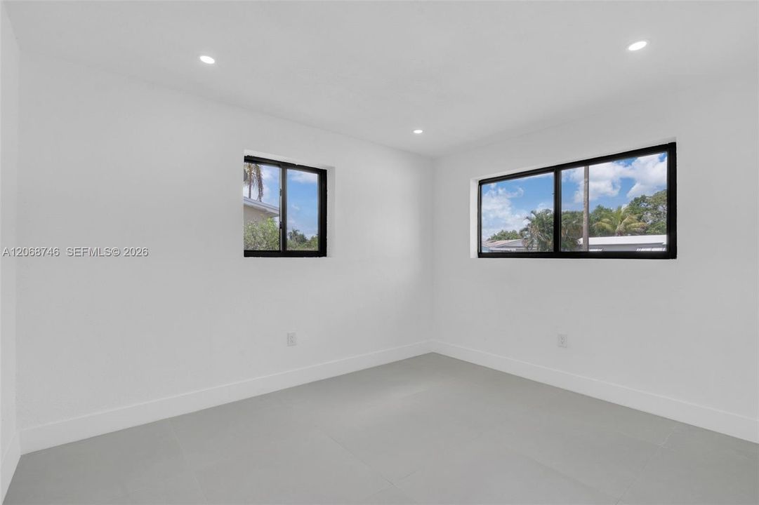 For Sale: $665,000 (3 beds, 3 baths, 1965 Square Feet)