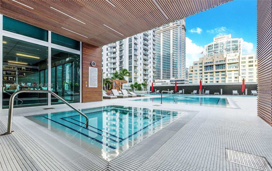 For Rent: $18,500 (0 beds, 0 baths, 3113 Square Feet)